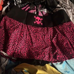 SHEIN skirt (L) never worn